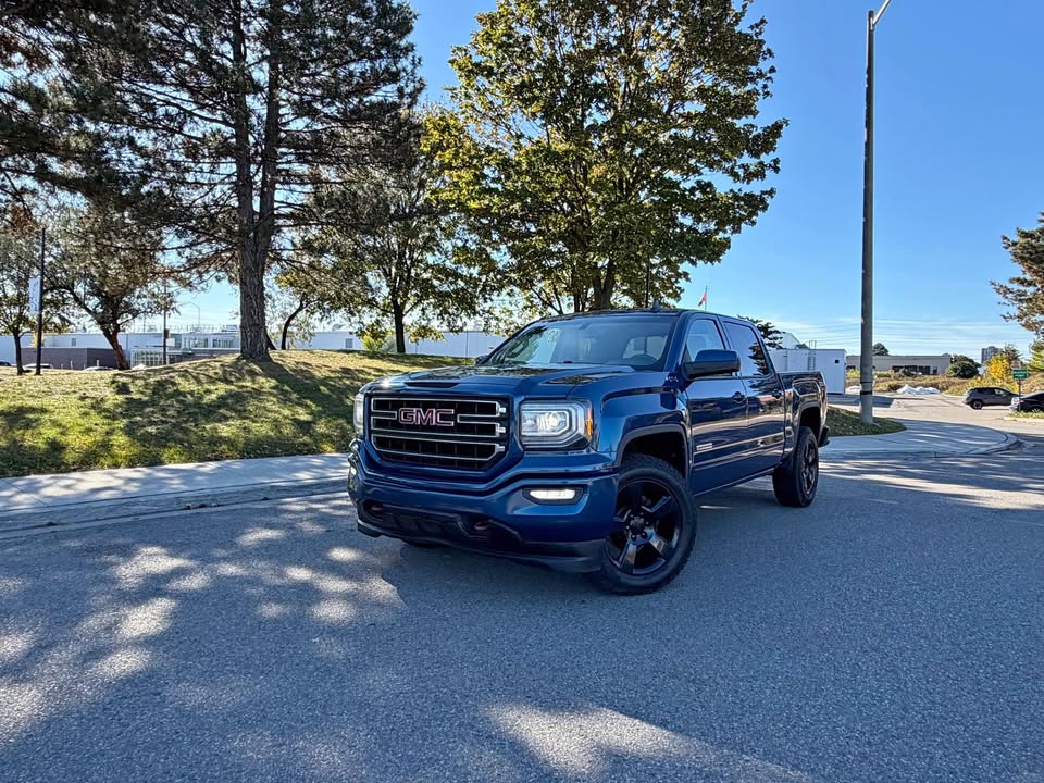 2018 GMC Sierra (Classic) 1500 Elevation – 4x4 – 5.3L V8 – Clean Title